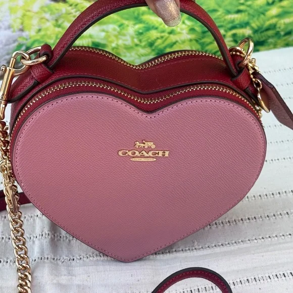 Coach RARE color block pink red HEART crossbody bag. NEW WITHOUT TAGS - Picture 4 of 16